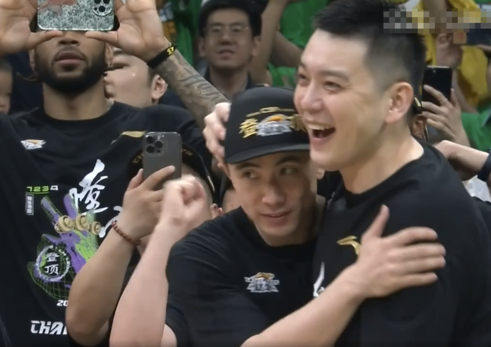 开云真人下载-杨鸣下课，最大输家只有一个！这次恐怕辽篮谁来都留不住赵继伟了